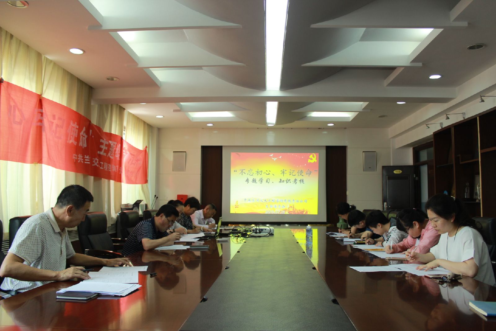 澳门在线威尼斯官方下载