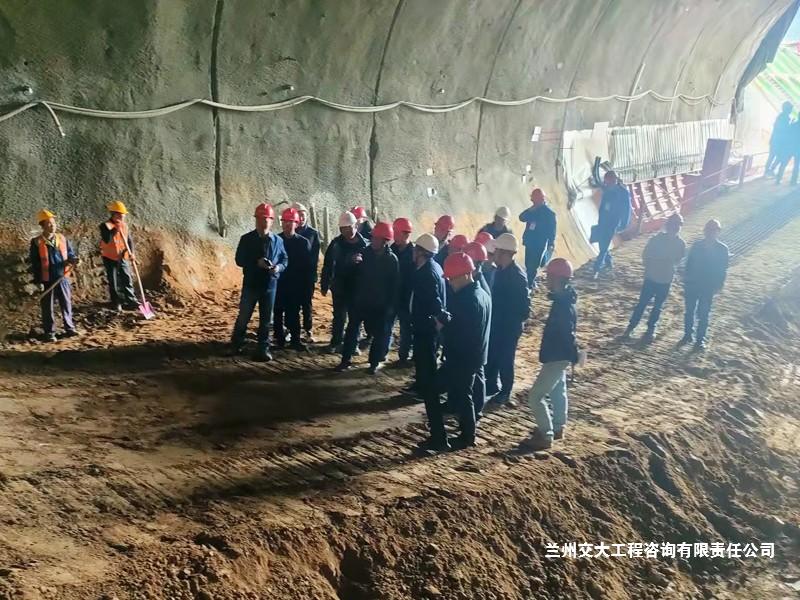 1686826167001097947.jpg 甘青公司综合大检查1.jpg