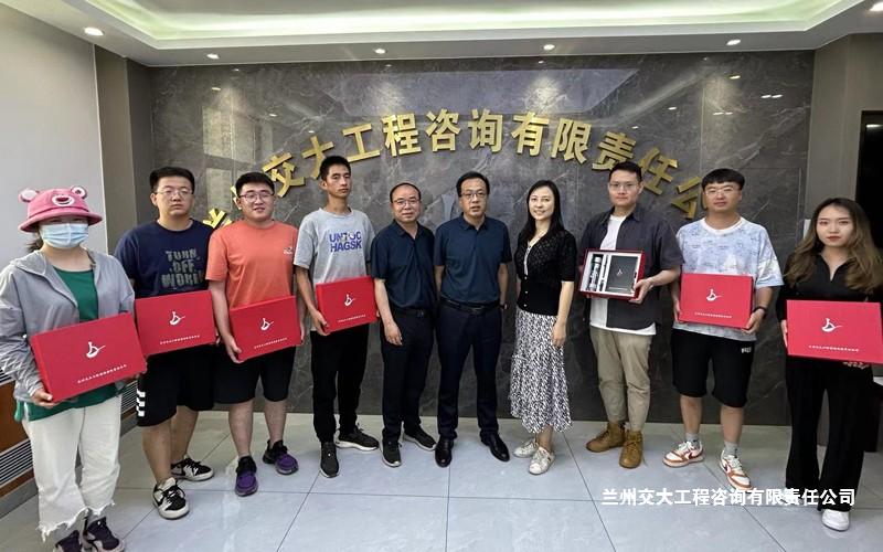 1689066347391046200.jpg 2023新员工入职欢迎会4-1.jpg